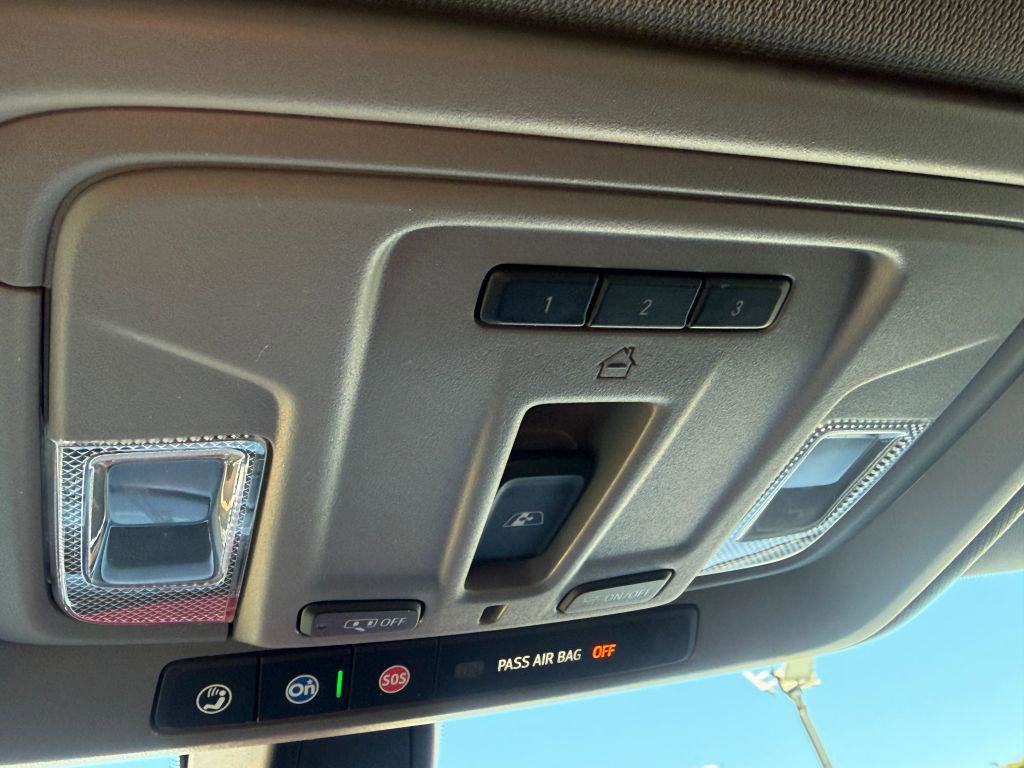 Used 2020 Chevrolet Silverado 1500 LT Trail Boss w/ Midnight Edition image 25