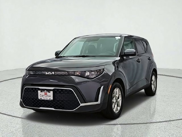 Used 2024 Kia Soul LX w/ Option Group 015 FWD image 2