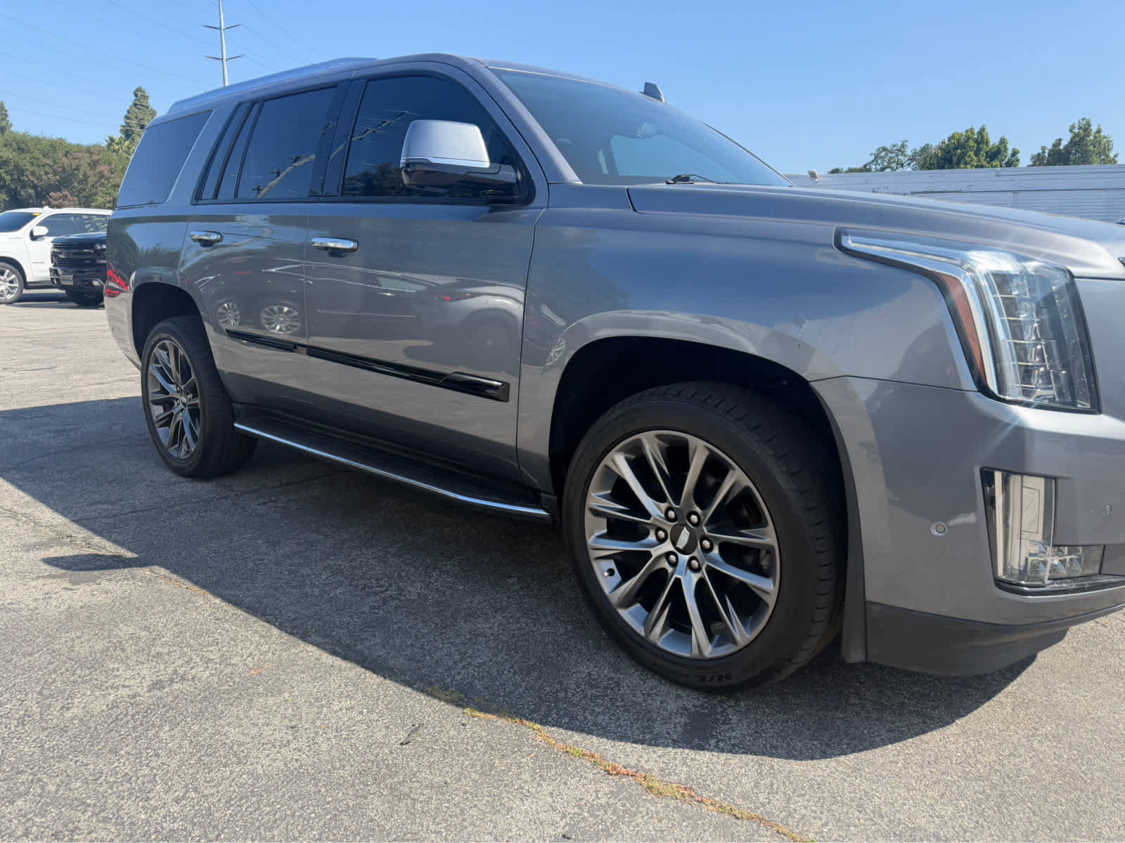 Used 2020 Cadillac Escalade Luxury w/ Escalade Sport Edition RWD image 2