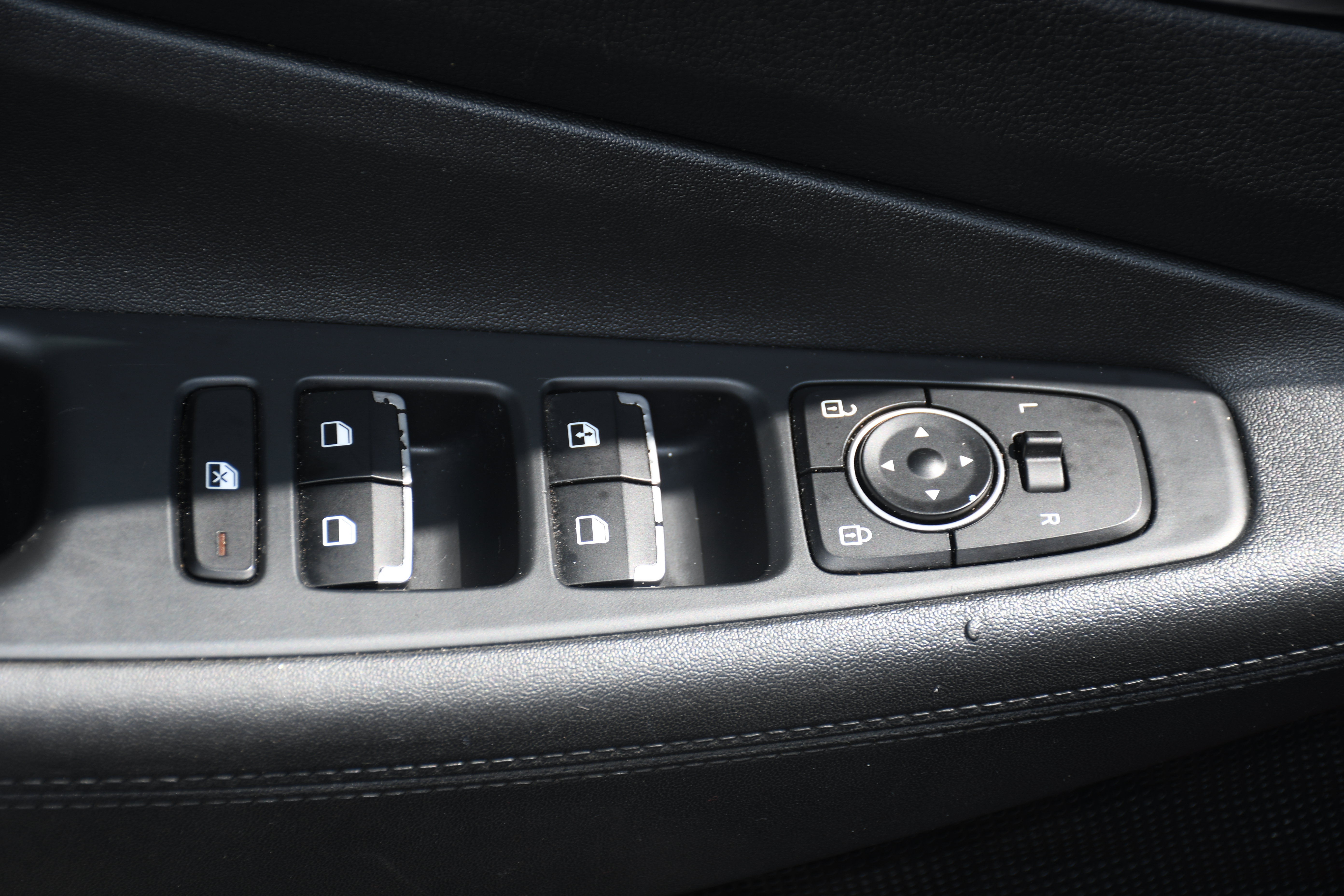 Used 2021 Hyundai Santa Fe SE FWD image 10