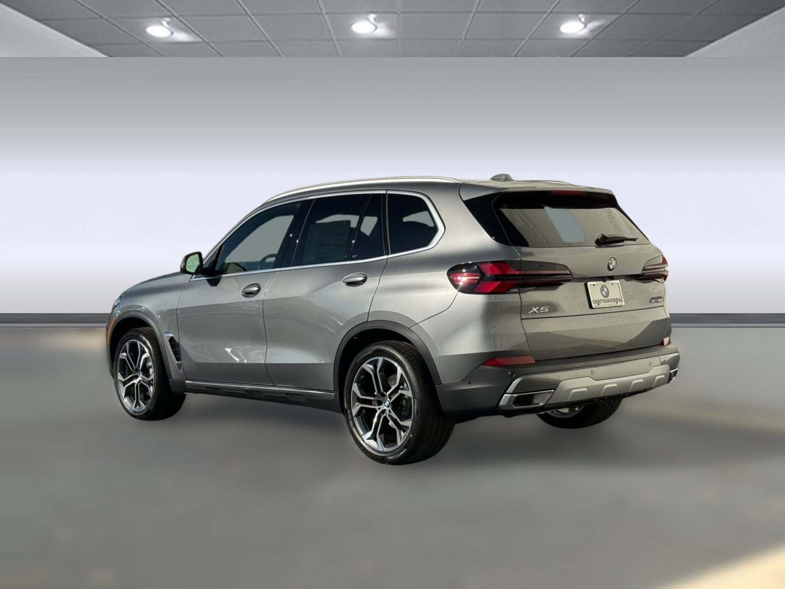 Used 2026 BMW X5 sDrive40i w/ Climate Comfort Package image 3