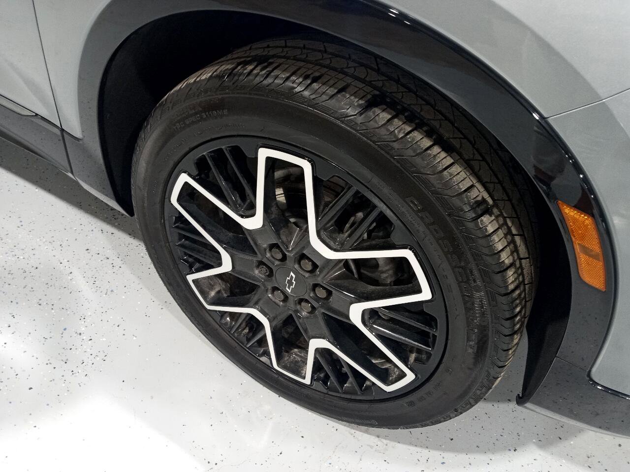 Used 2023 Chevrolet Blazer RS w/ Driver Confidence II Package image 3