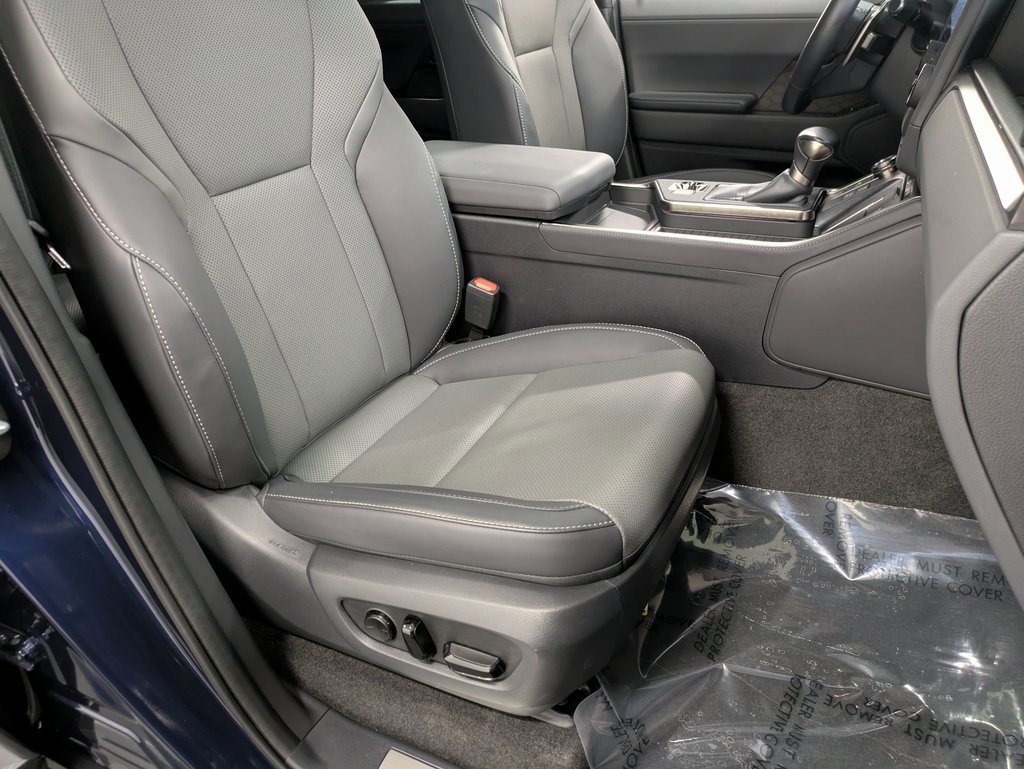 Used 2024 Lexus GX 550 image 28