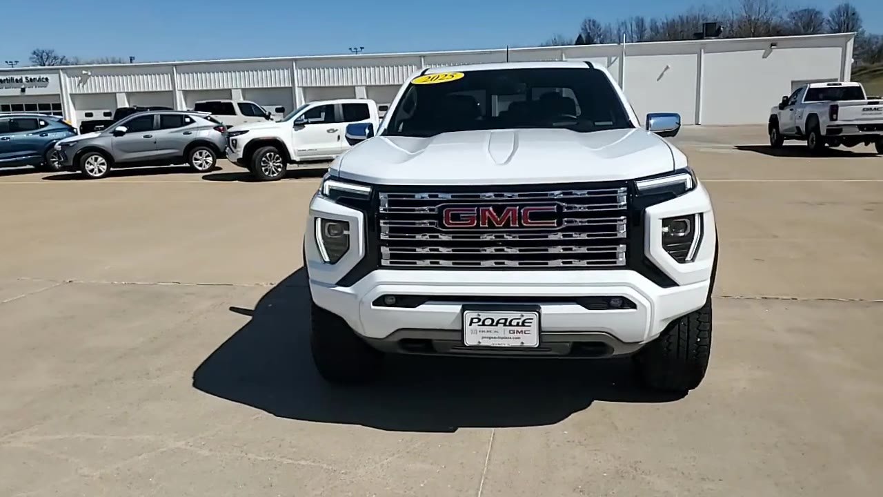 Used 2025 GMC Canyon Denali AWD/4WD image 3