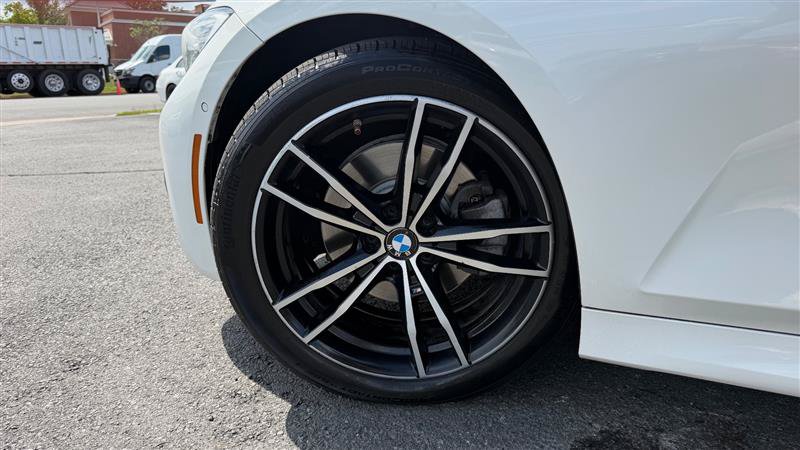 Used 2020 BMW 330i xDrive Sedan w/ M Sport Package AWD/4WD image 16