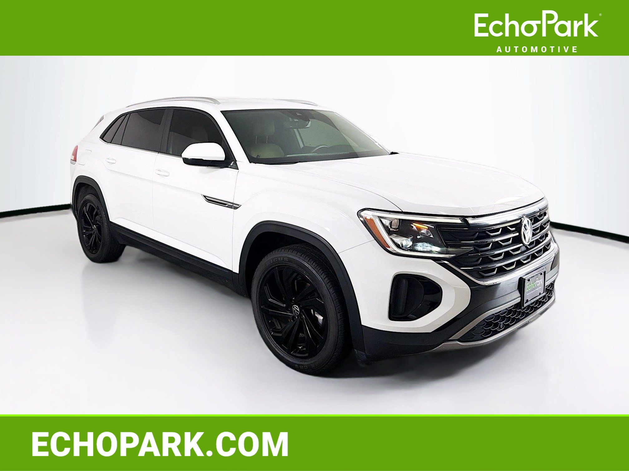 Used 2024 Volkswagen Atlas Cross Sport SE FWD image 1