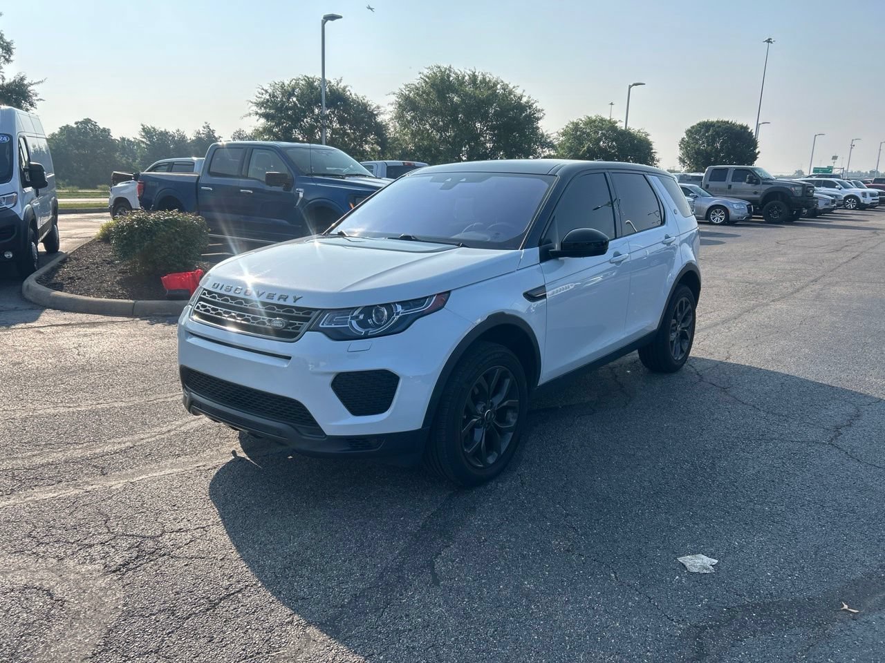 Used 2019 Land Rover Discovery Sport AWD/4WD image 8