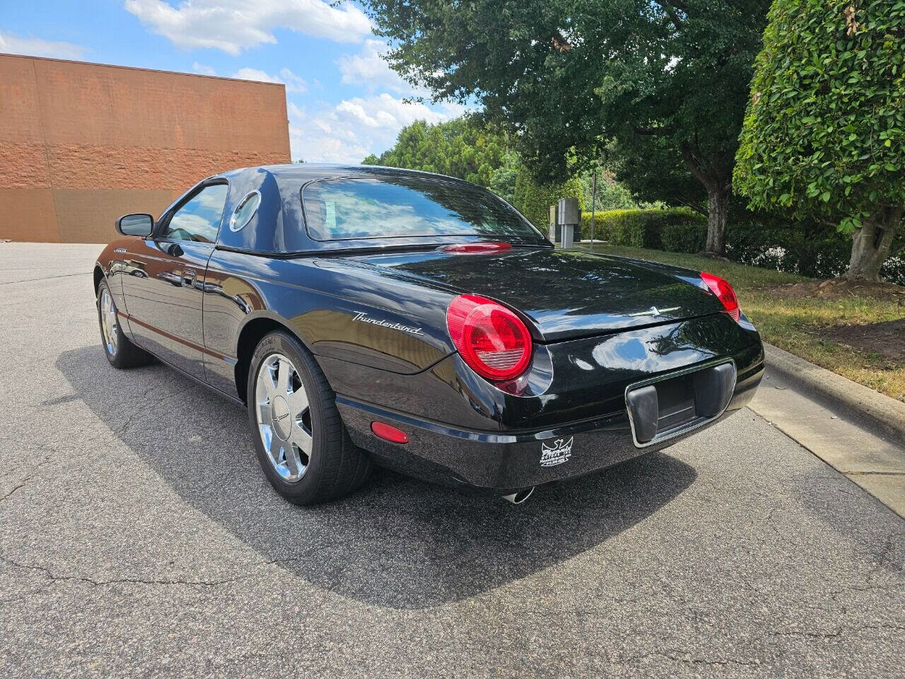 Used 2003 Ford Thunderbird RWD image 3