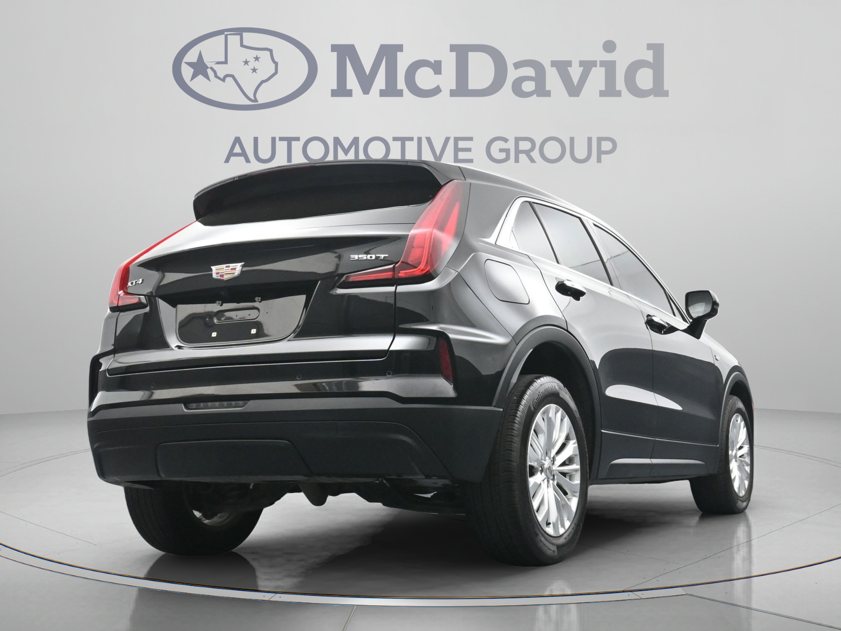 Used 2024 Cadillac XT4 Luxury w/ Cold Weather Package FWD image 31