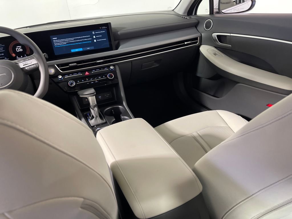 New 2026 Hyundai Sonata SE FWD image 17