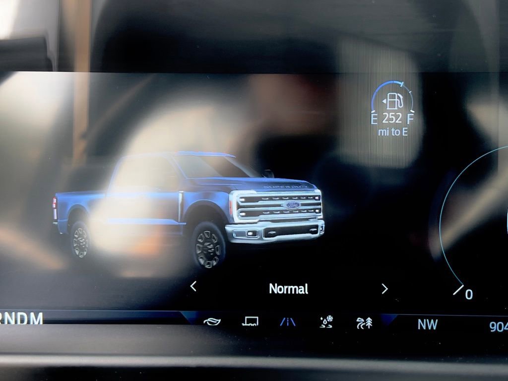 Used 2023 Ford F250 Lariat image 31