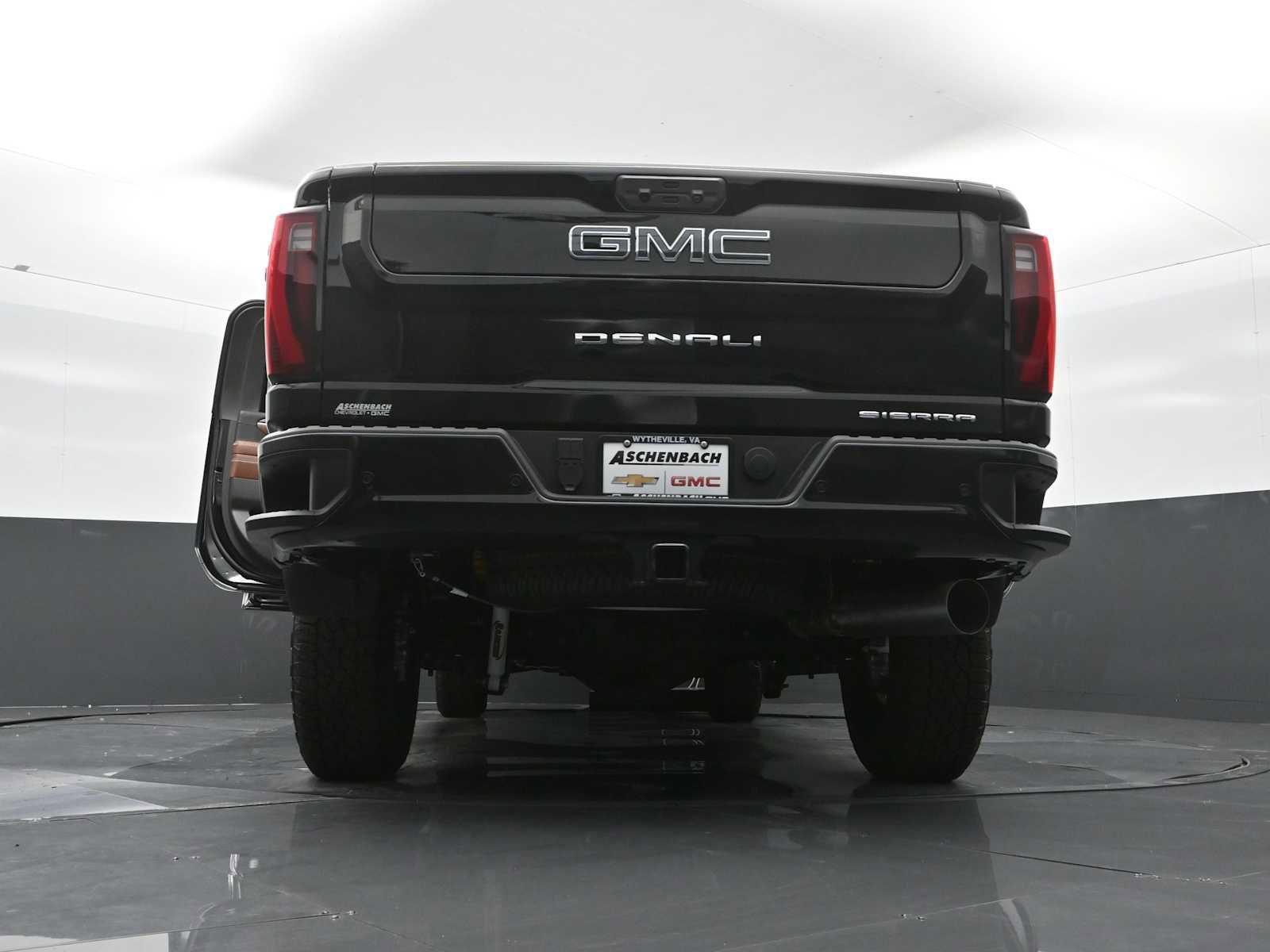 New 2025 GMC Sierra 2500 Denali Ultimate w/ Max Trailering Package image 30