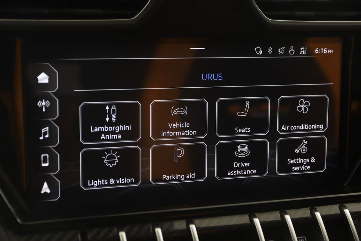 Used 2021 Lamborghini Urus AWD/4WD image 51