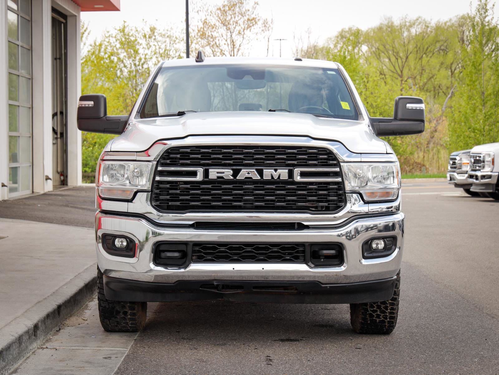 Used 2024 RAM 3500 Big Horn w/ Safety Group AWD/4WD image 9