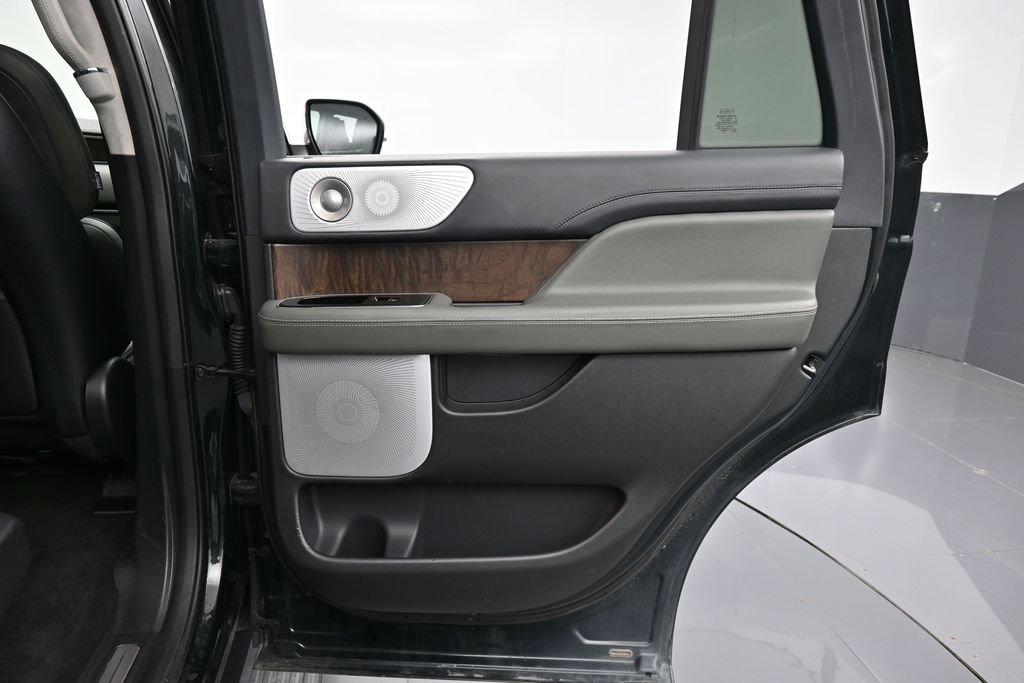 Used 2023 Lincoln Navigator Black Label AWD/4WD image 27
