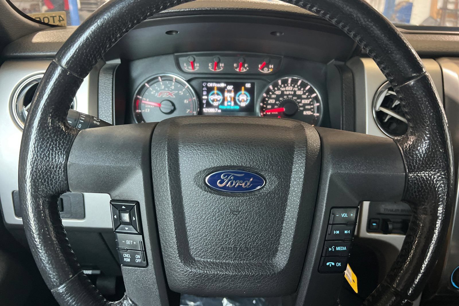 Used 2013 Ford F150 FX4 w/ Mid Equipment Group AWD/4WD image 21