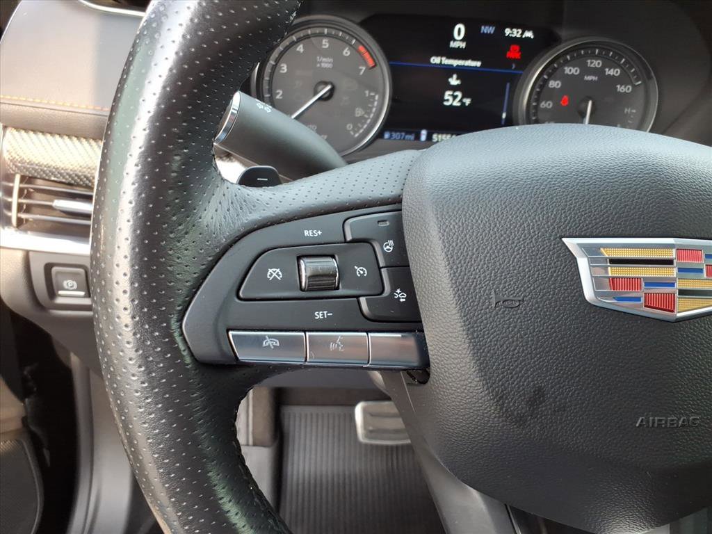 Used 2020 Cadillac XT4 Sport w/ Technology Package image 16