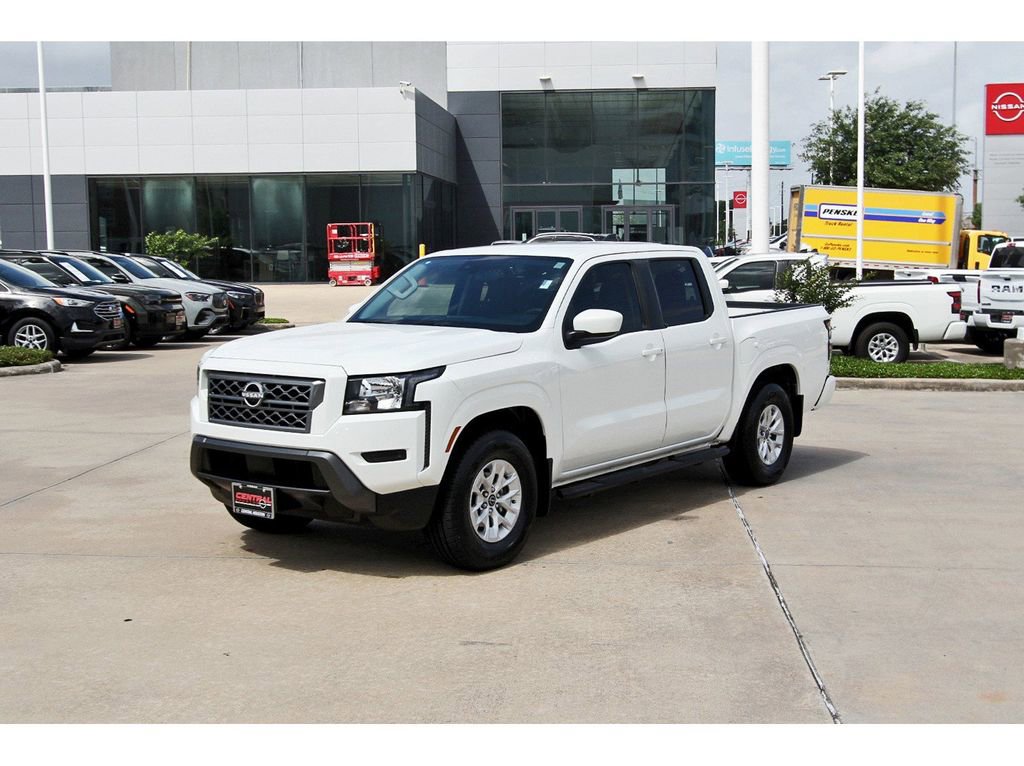 Used 2024 Nissan Frontier SV w/ Technology Package image 2