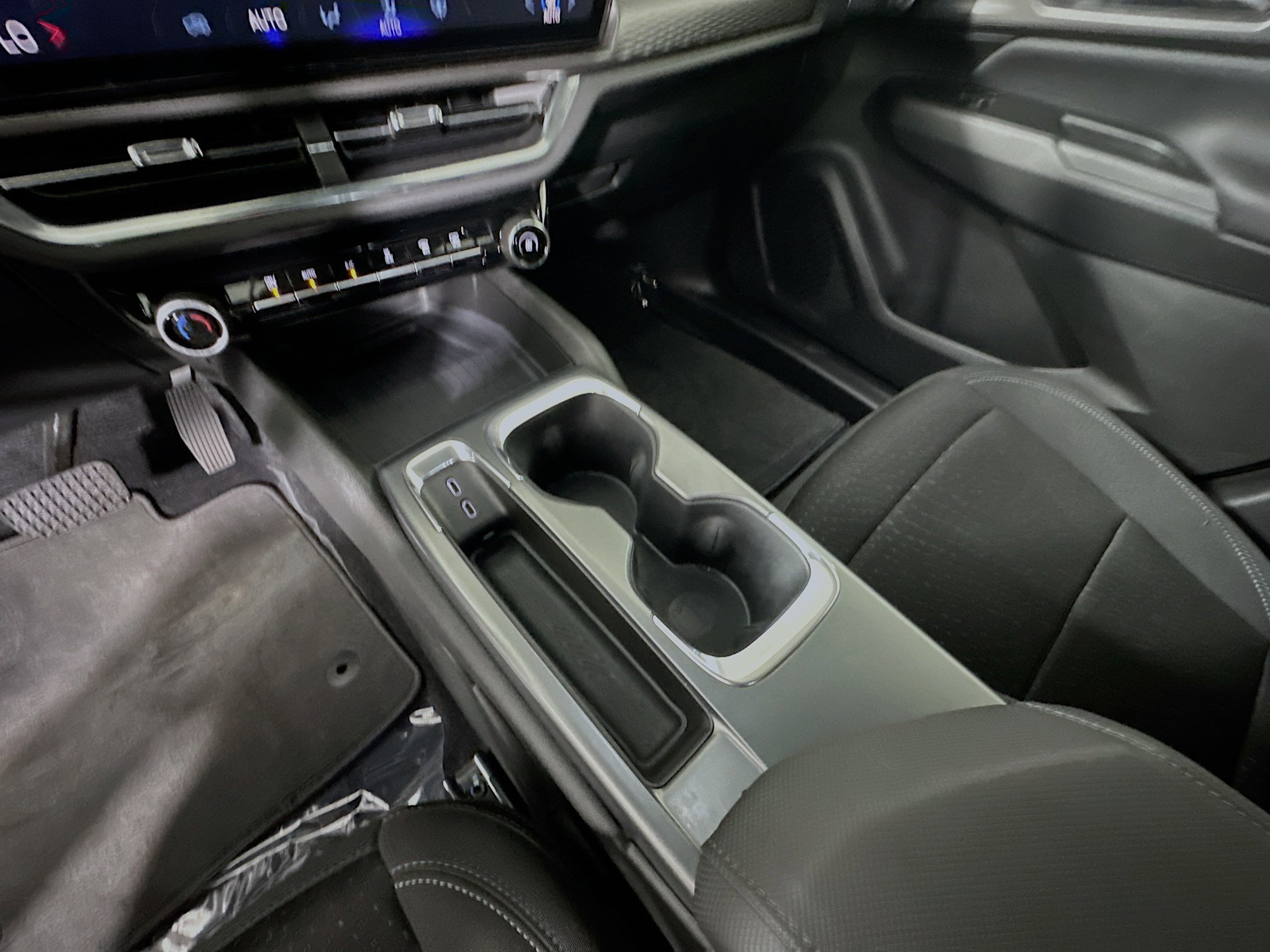 Used 2025 Chevrolet Equinox EV LT FWD image 21