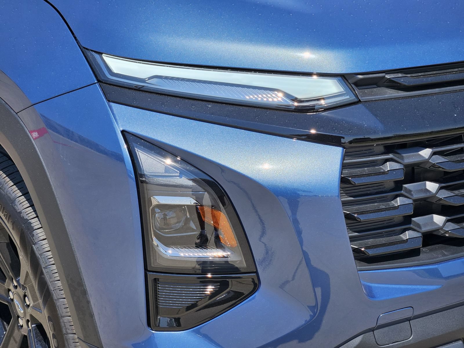 New 2027 Chevrolet Equinox LT w/ Midnight Edition FWD image 9