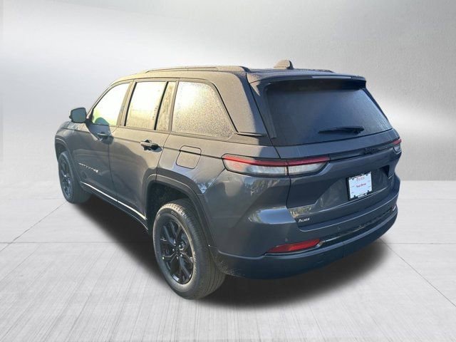 New 2025 Jeep Grand Cherokee Laredo image 7