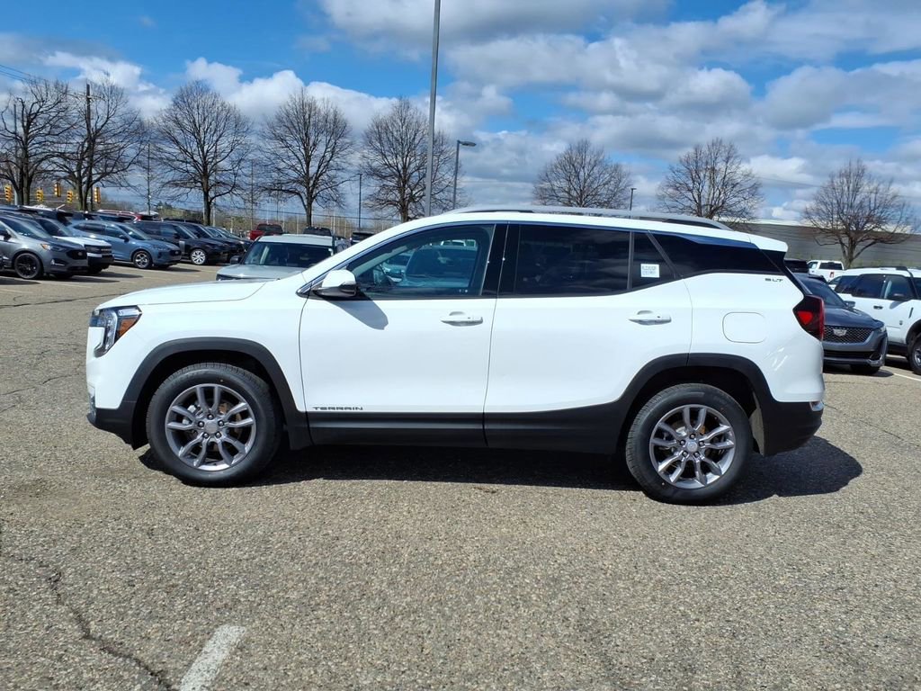 Used 2024 GMC Terrain SLT w/ LPO, Floor Liner Package image 2