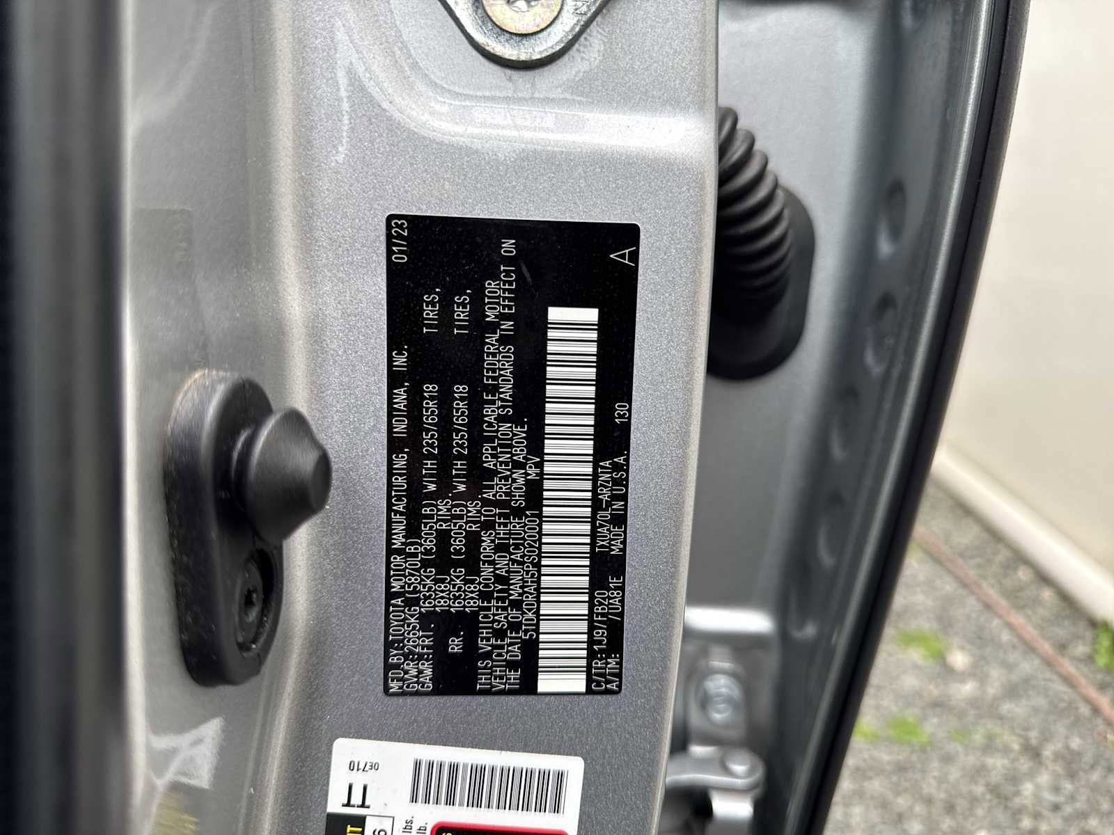 Used 2023 Toyota Highlander L FWD image 26