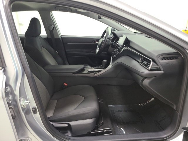 Used 2024 Toyota Camry LE w/ Convenience Package FWD image 11