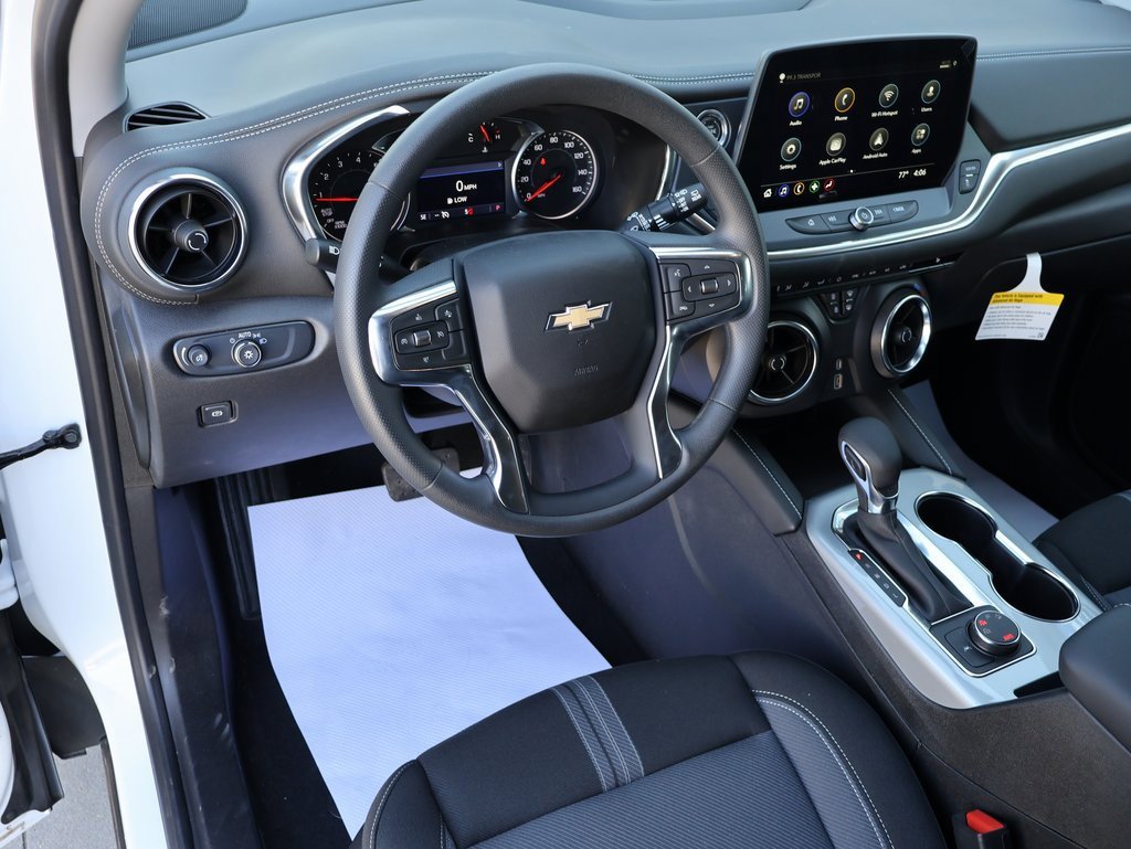 New 2025 Chevrolet Blazer LT image 25