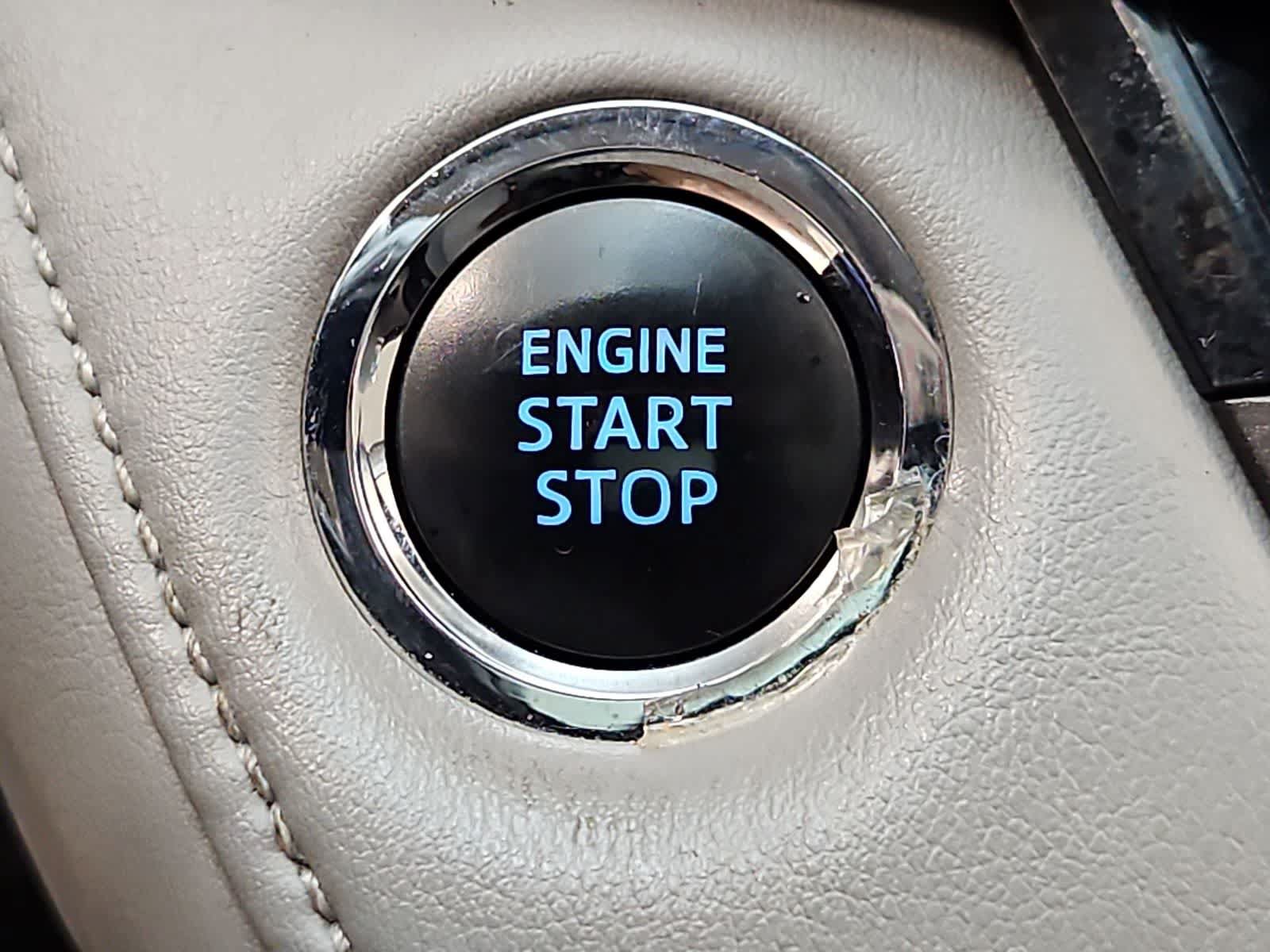Used 2018 Toyota RAV4 XLE FWD image 6