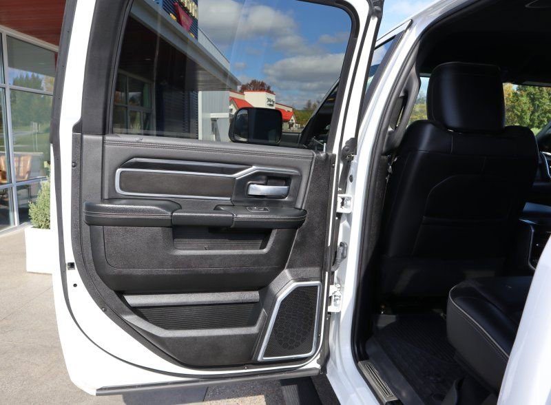 Used 2022 RAM 2500 Laramie w/ Night Edition image 17