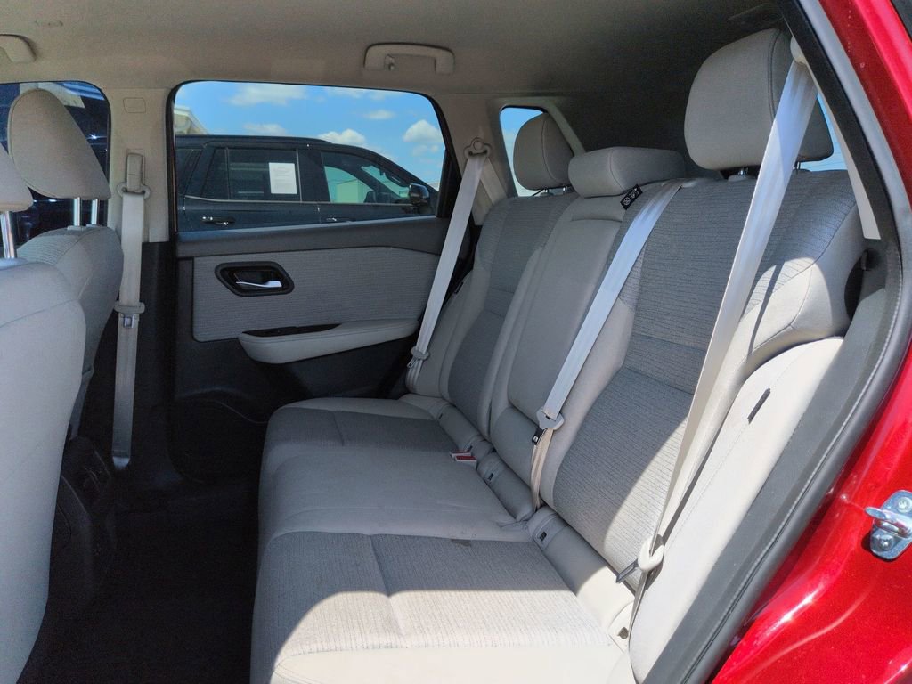 Used 2023 Nissan Rogue SV FWD image 25