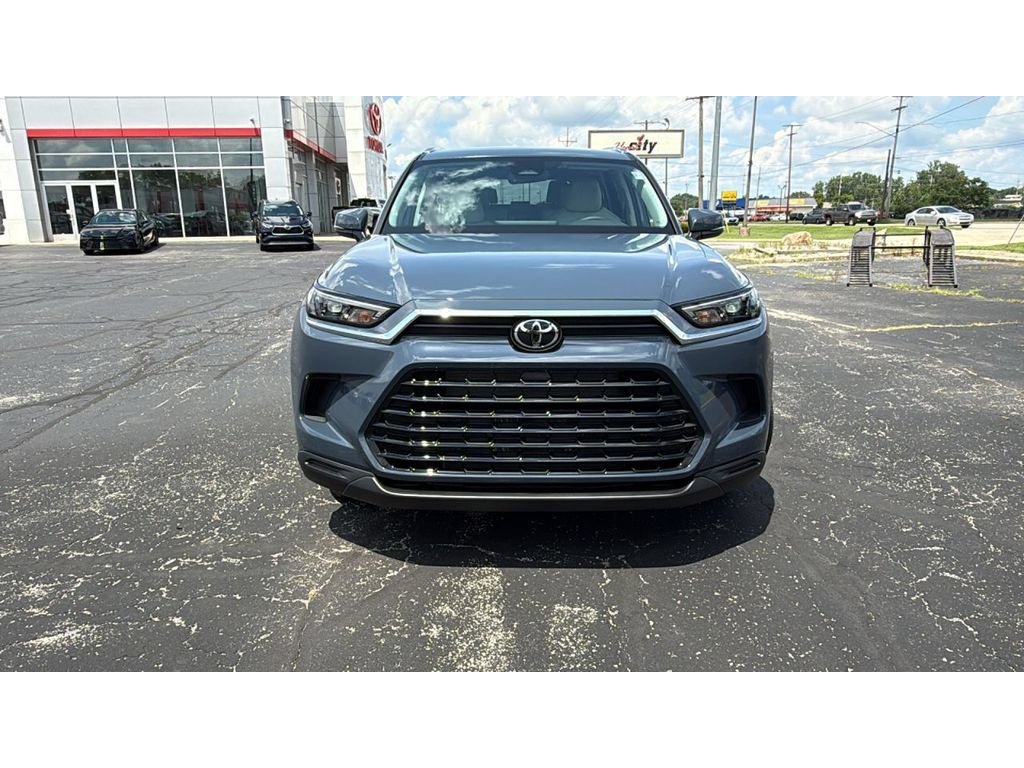 New 2026 Toyota Grand Highlander AWD image 2
