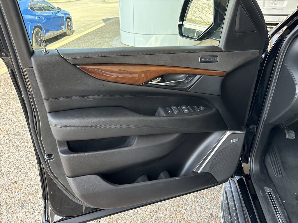 Certified 2020 Cadillac Escalade ESV Luxury image 23