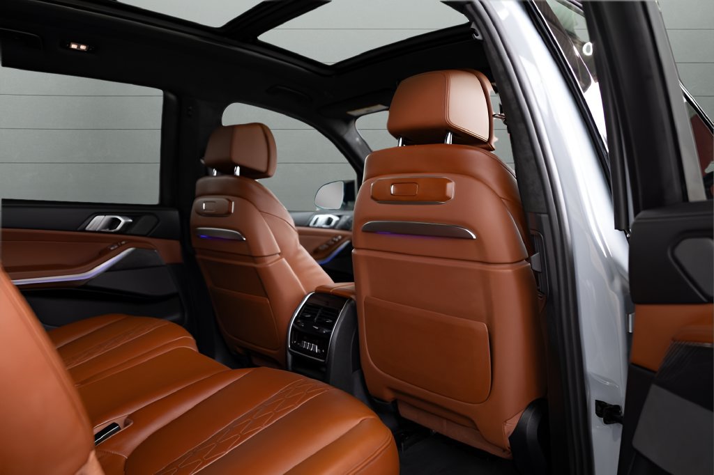 Used 2024 BMW X7 M60i w/ Executive Package AWD/4WD image 69