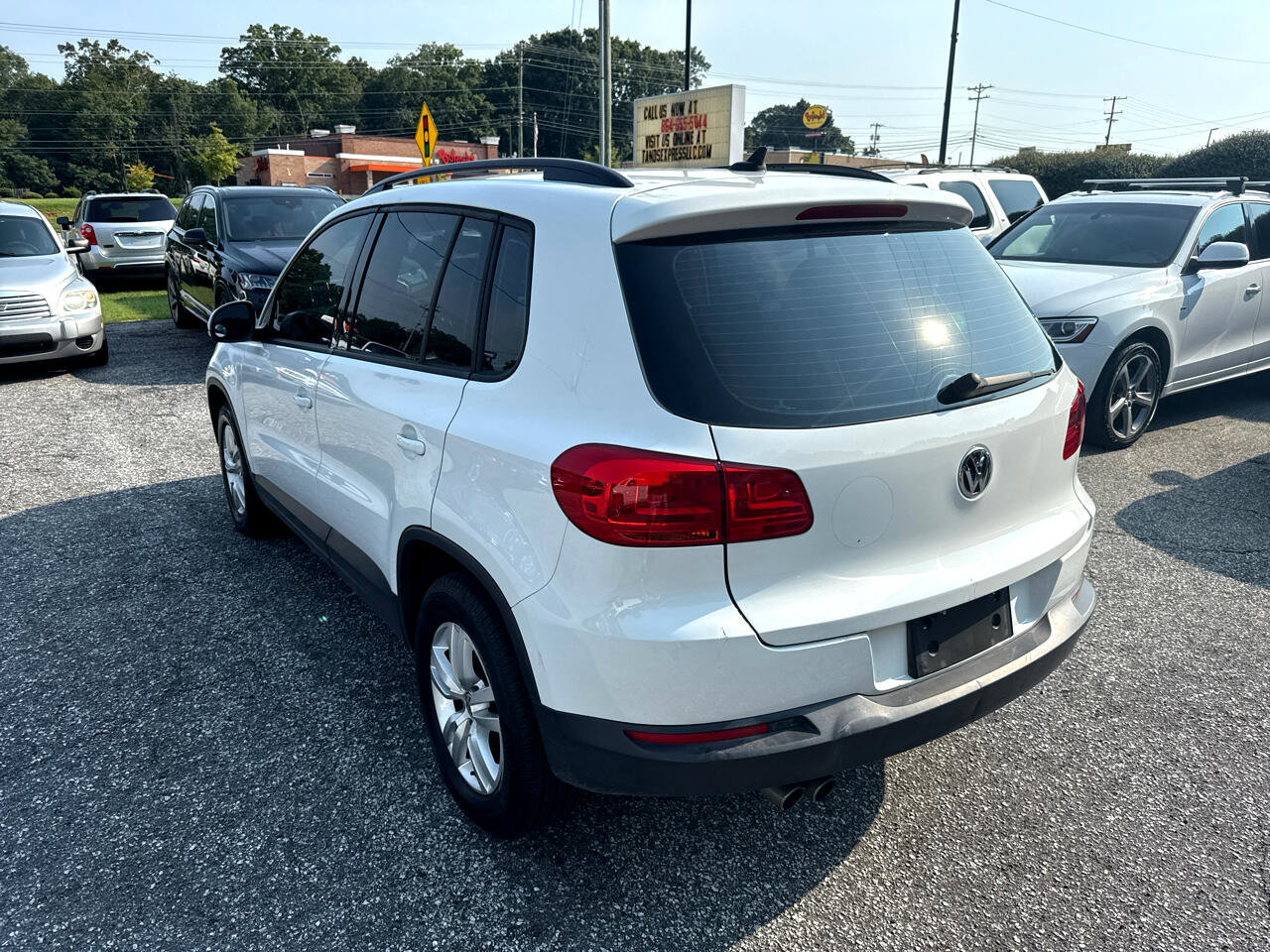 Used 2017 Volkswagen Tiguan S FWD image 13