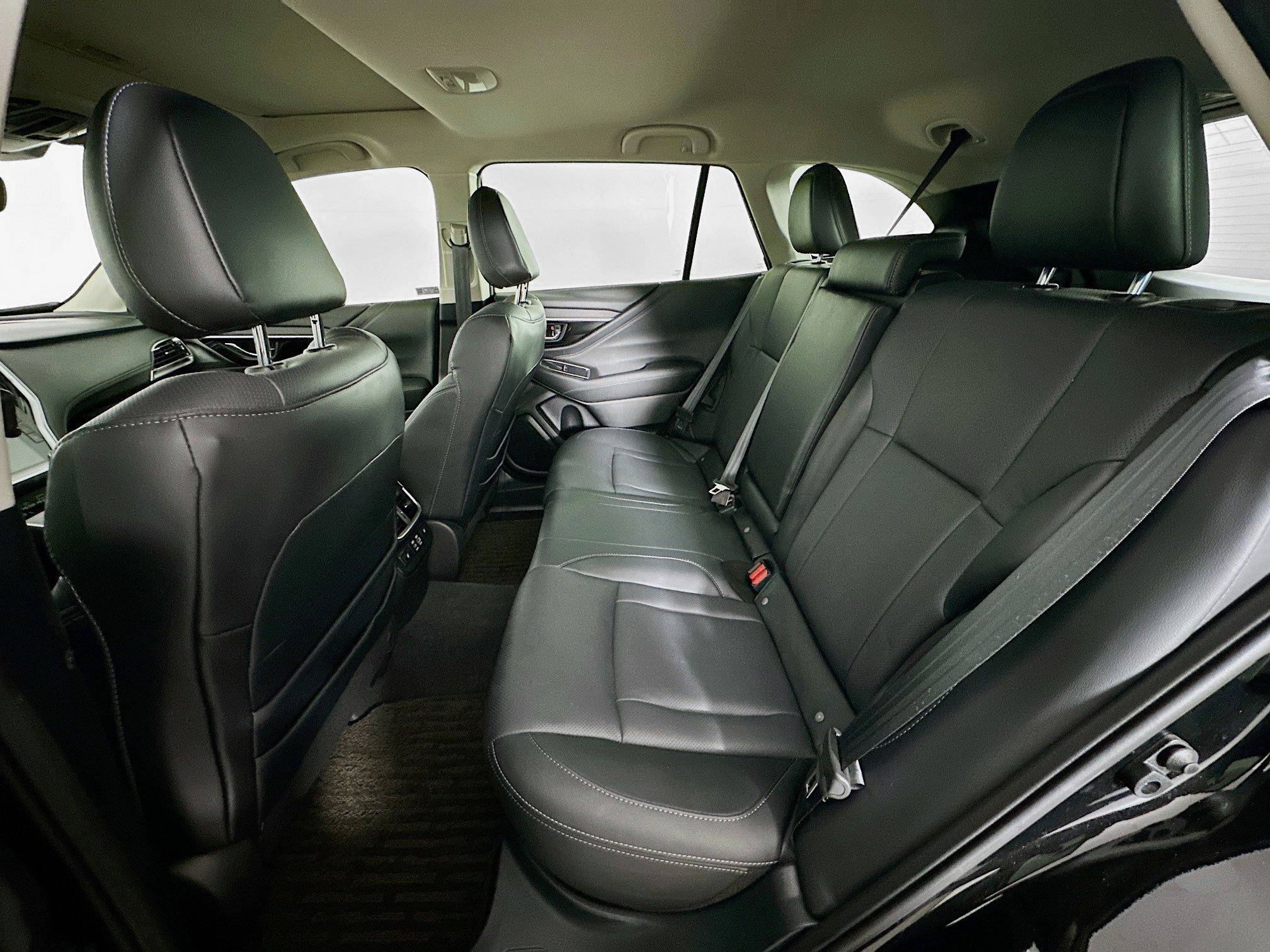 Used 2023 Subaru Outback Limited image 29