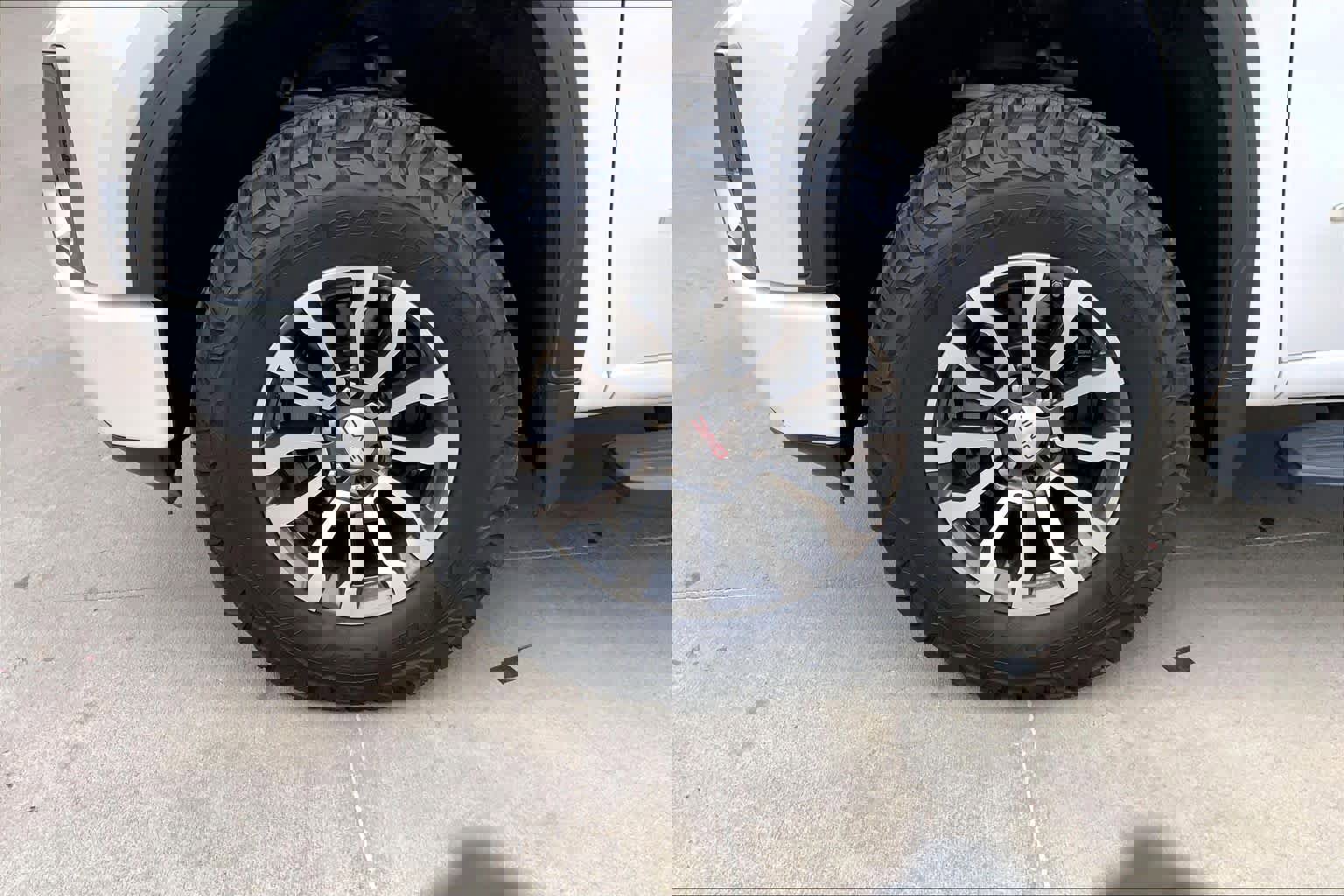 Used 2019 GMC Sierra 1500 AT4 w/ AT4 Premium Package image 11