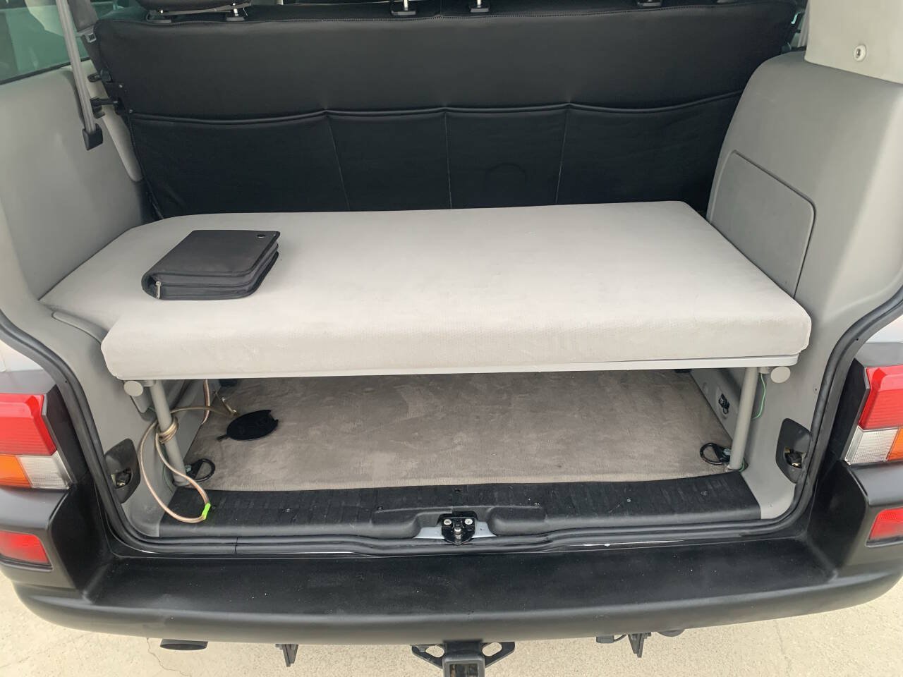 Used 2003 Volkswagen Eurovan MV FWD image 23