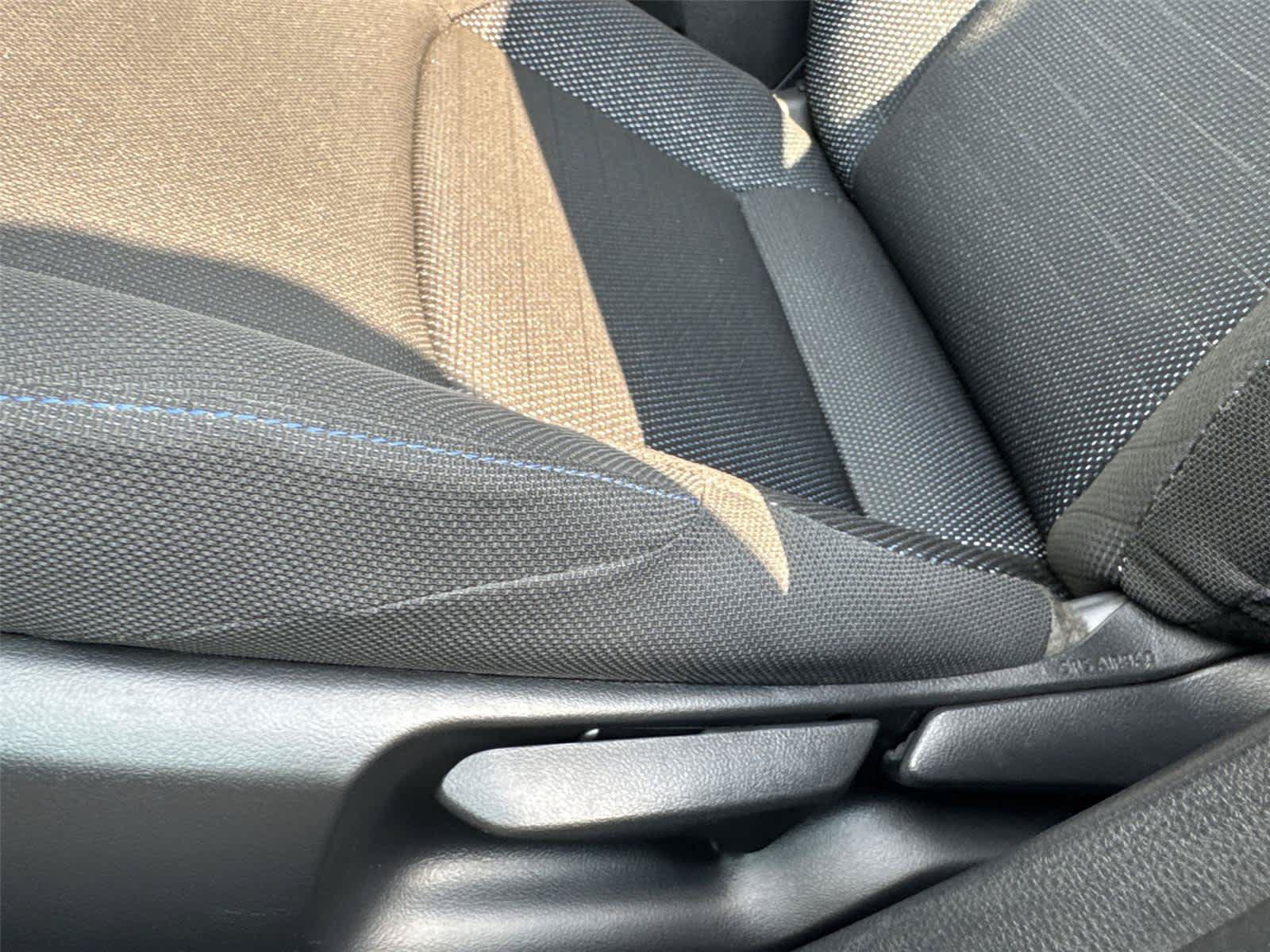 Used 2022 Toyota Corolla SE w/ Carpet Mat Package (TMS) FWD image 13