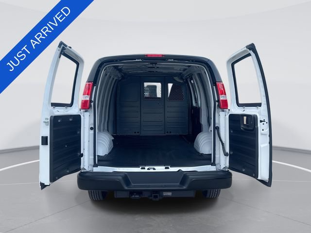 New 2026 Chevrolet Express 2500 w/ Driver Convenience Package RWD image 20