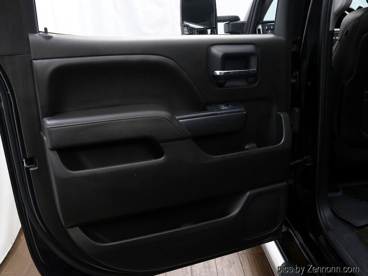 Used 2015 GMC Sierra 1500 SLT w/ All-Terrain Package AWD/4WD image 28