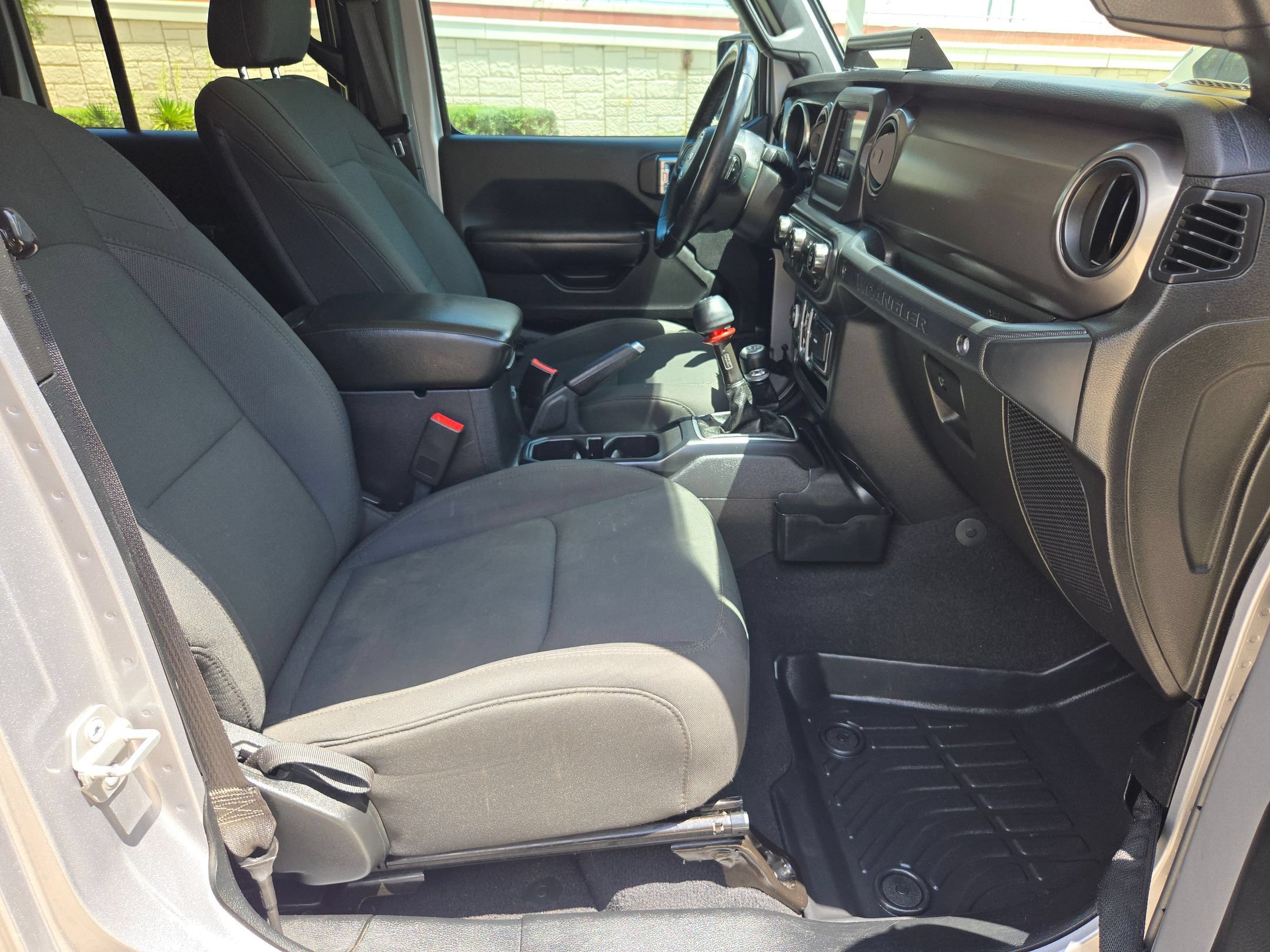 Used 2018 Jeep Wrangler Unlimited Sport S AWD/4WD image 27