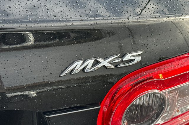 Used 2013 MAZDA MX-5 Miata Grand Touring w/ Premium Pkg RWD image 26