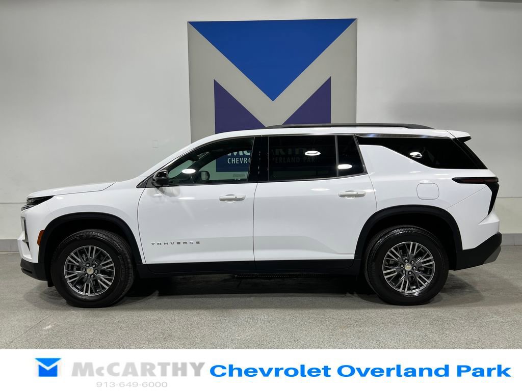 Used 2024 Chevrolet Traverse LT w/ LPO, Floor Liner Package image 8