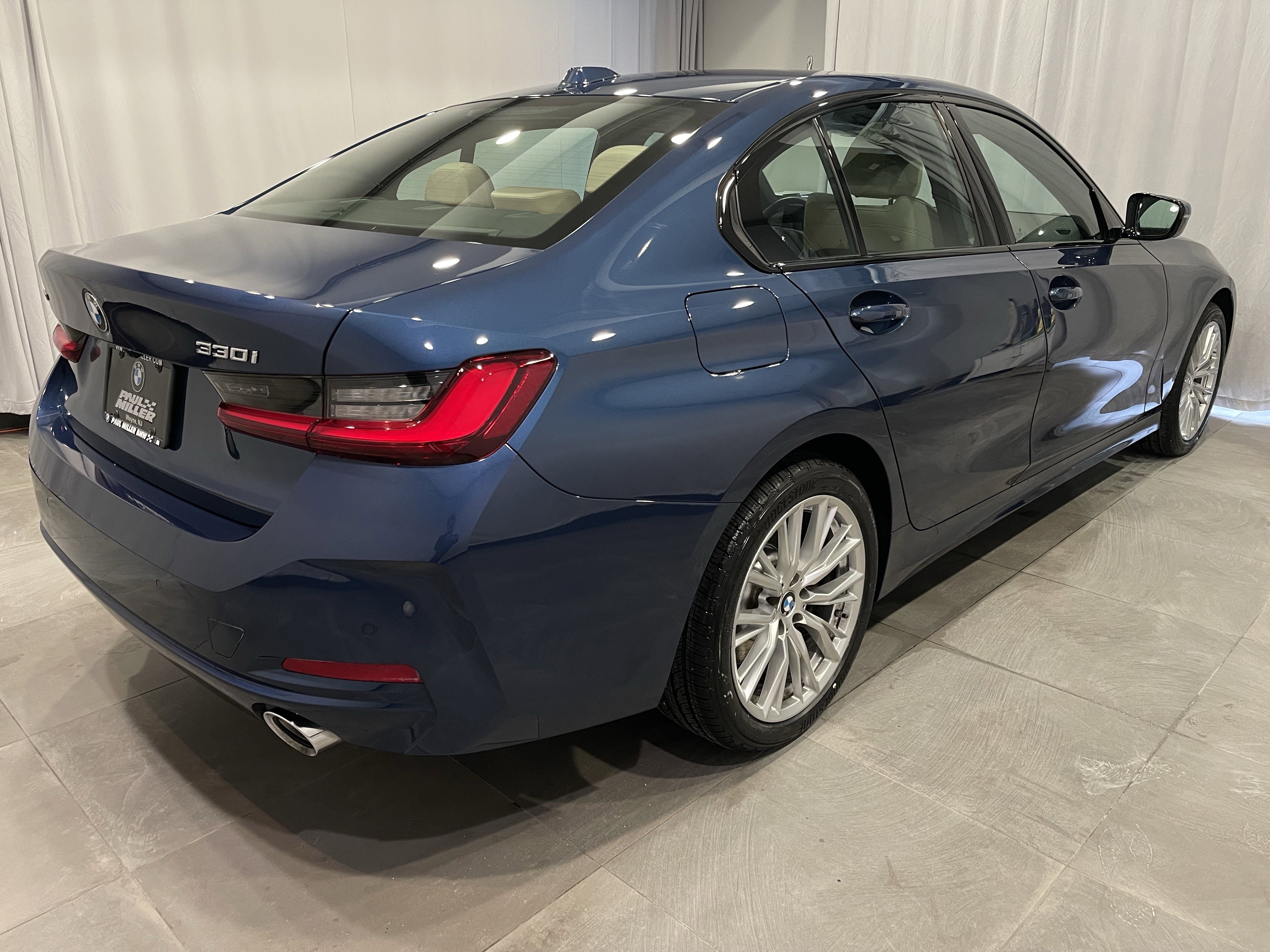 Certified 2023 BMW 330i xDrive Sedan w/ Driving Assistance Package image 6