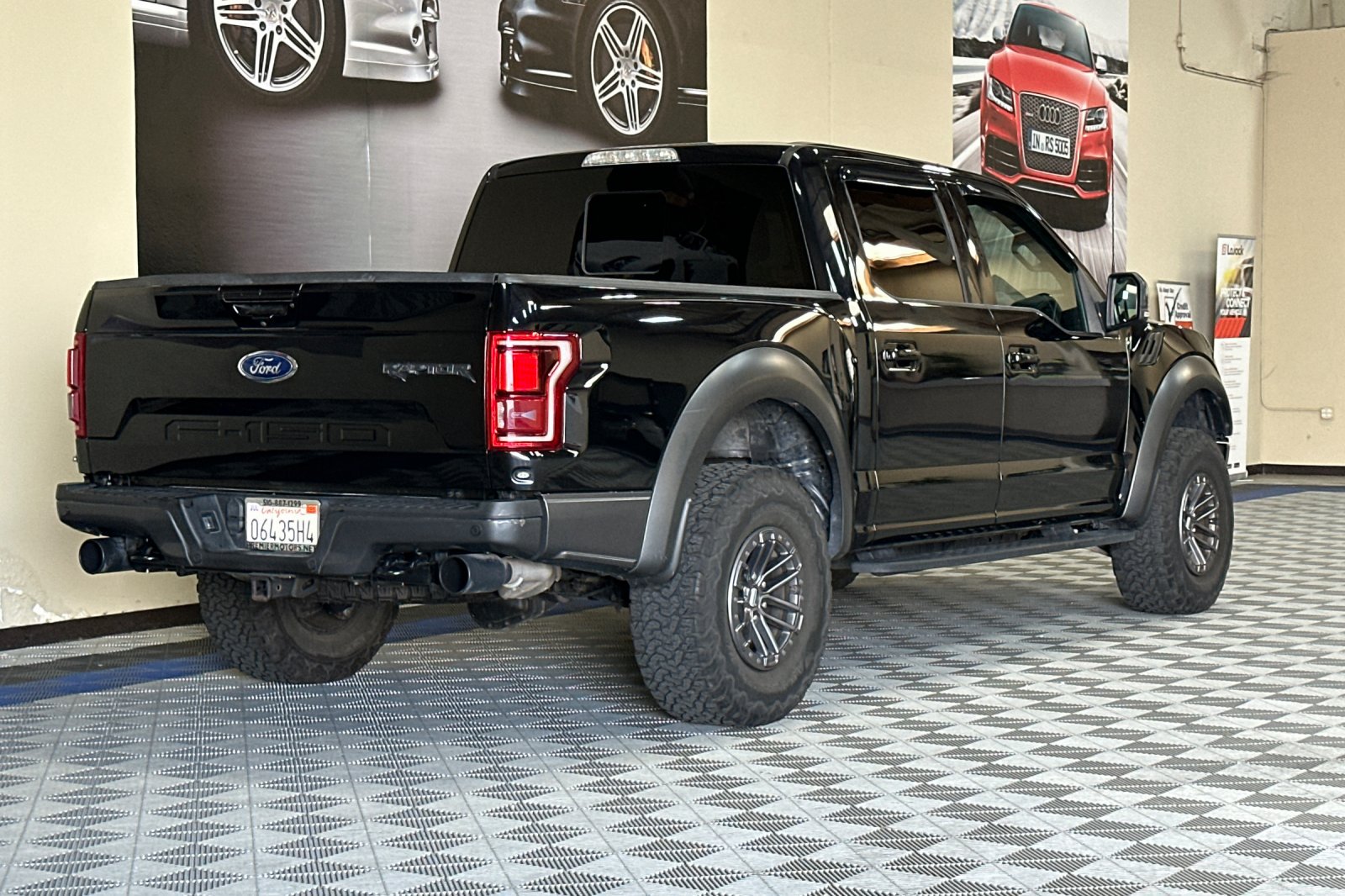 Used 2020 Ford F150 Raptor w/ Equipment Group 802A Luxury AWD/4WD image 4