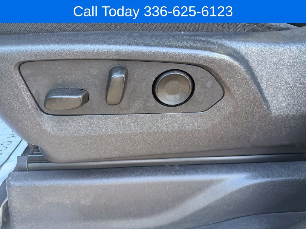 Used 2025 Chevrolet Silverado 3500 LT AWD/4WD image 13