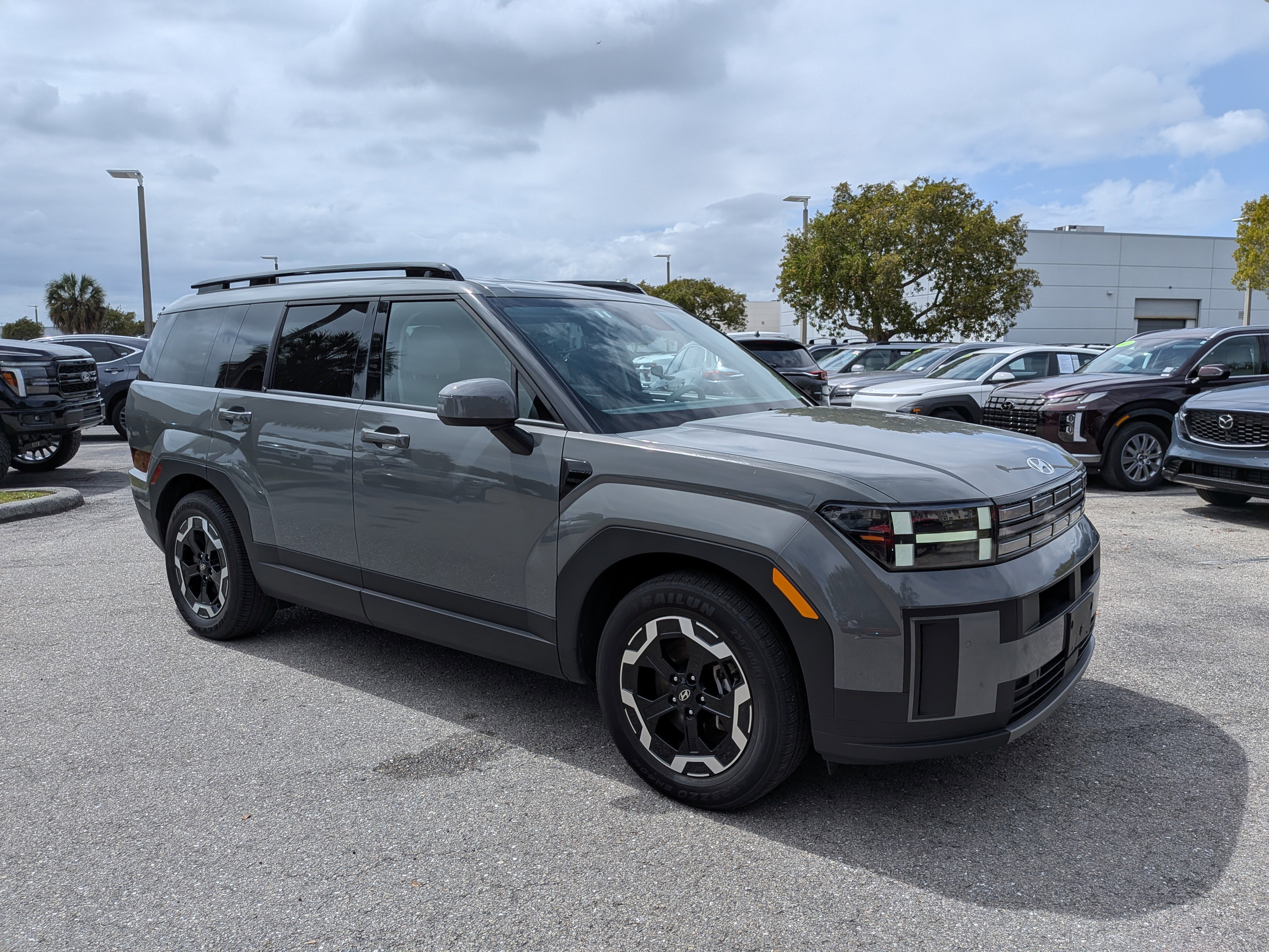 Used 2024 Hyundai Santa Fe SEL image 1