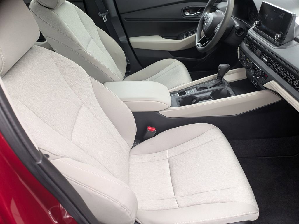 Used 2024 Honda Accord EX image 23